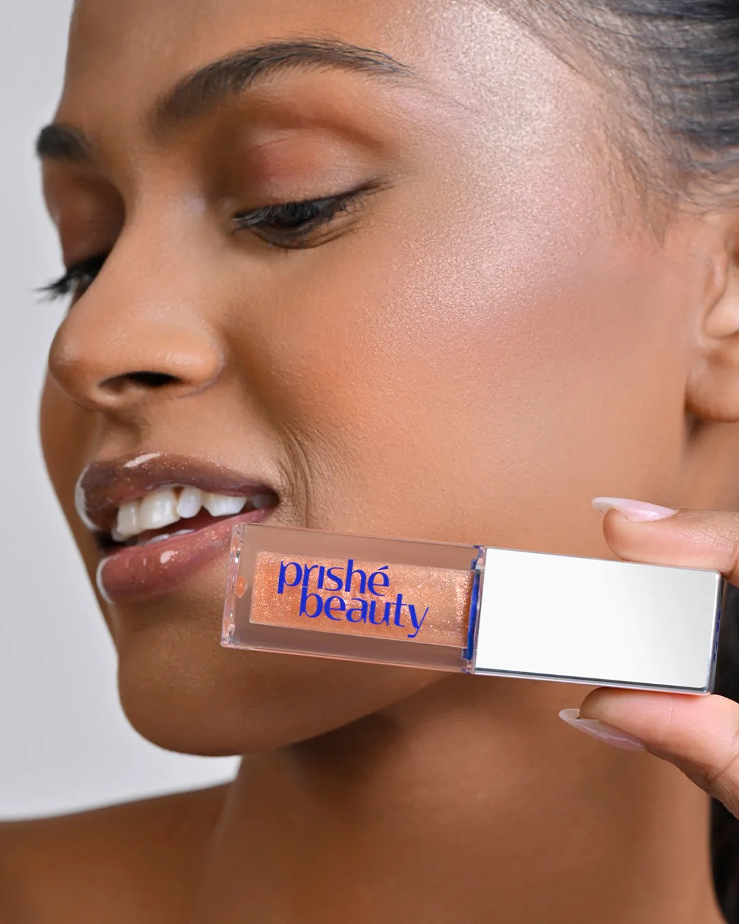 Truly Glossy- Plumping Lip Gloss