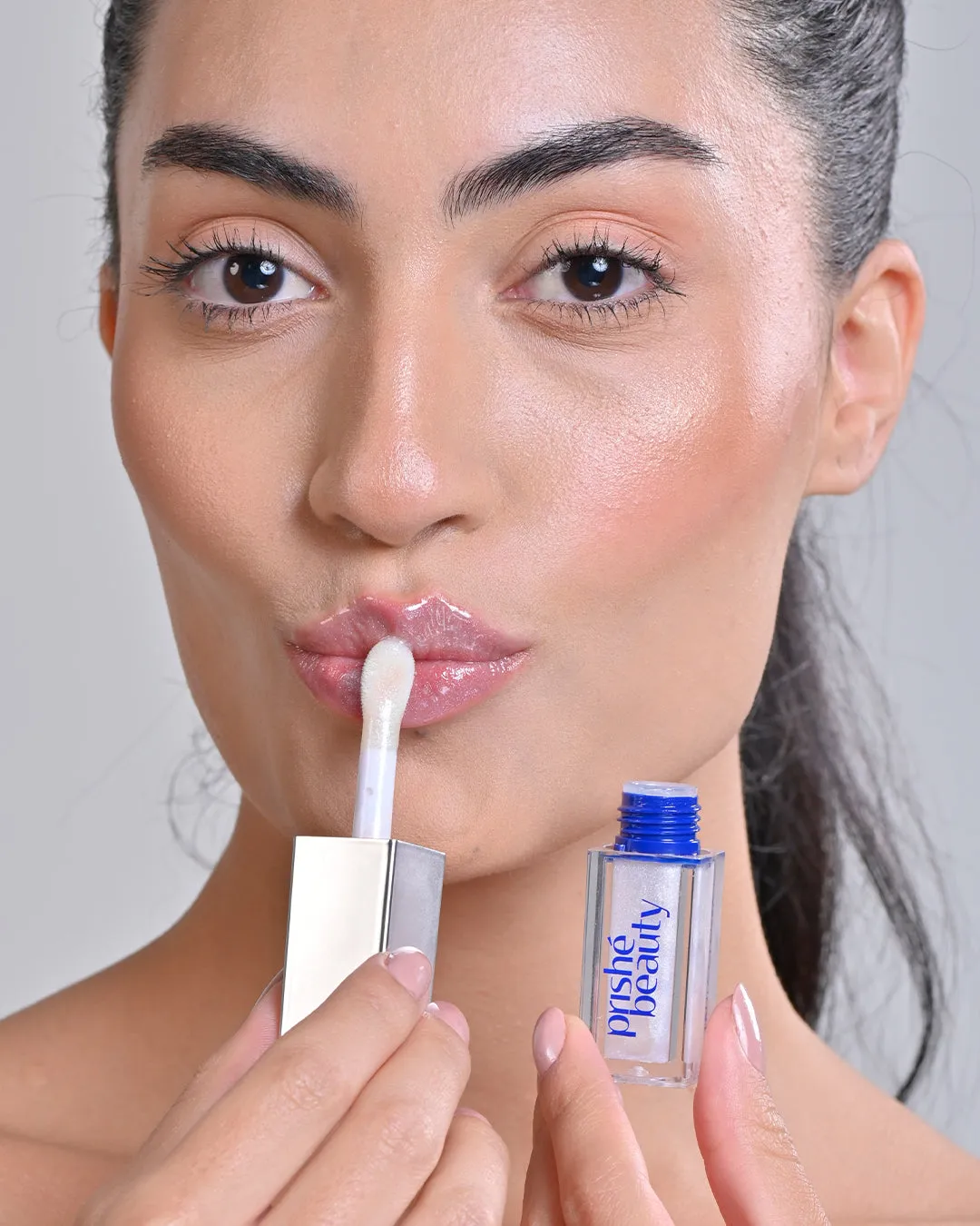 Truly Glossy- Plumping Lip Gloss